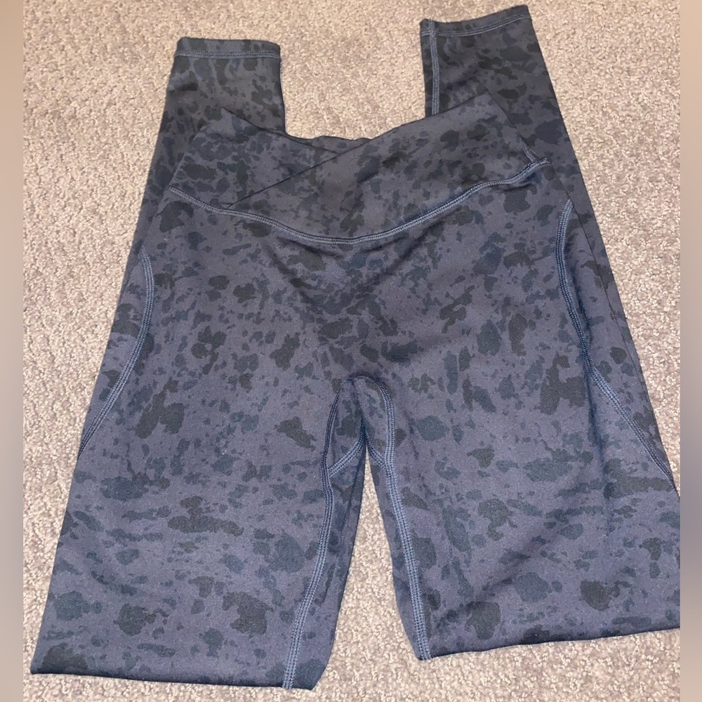 Alphalete Black Leggings‎ Criss Cross Waistband Animal Print Size Small